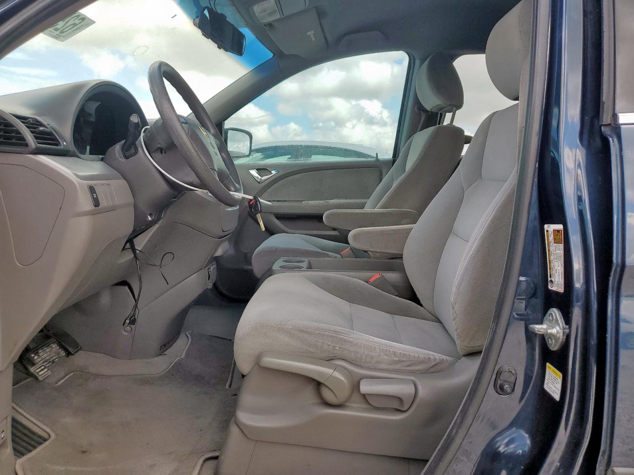 2009 Honda Odyssey Lx VIN: 5FNRL38249B060089 Lot: 62527405