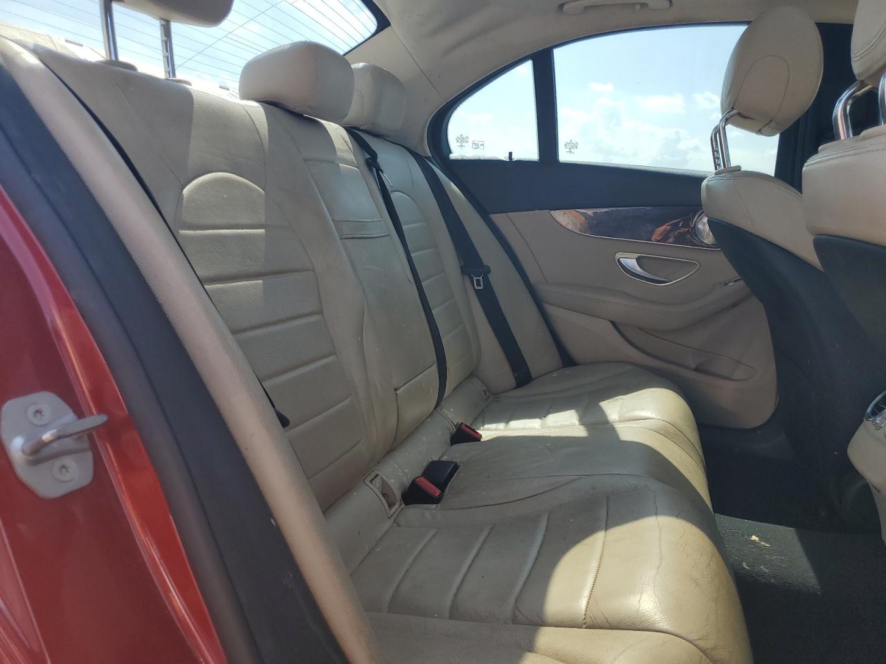 2017 Mercedes-Benz C 300 4Matic VIN: 55SWF4KB8HU214258 Lot: 62573625