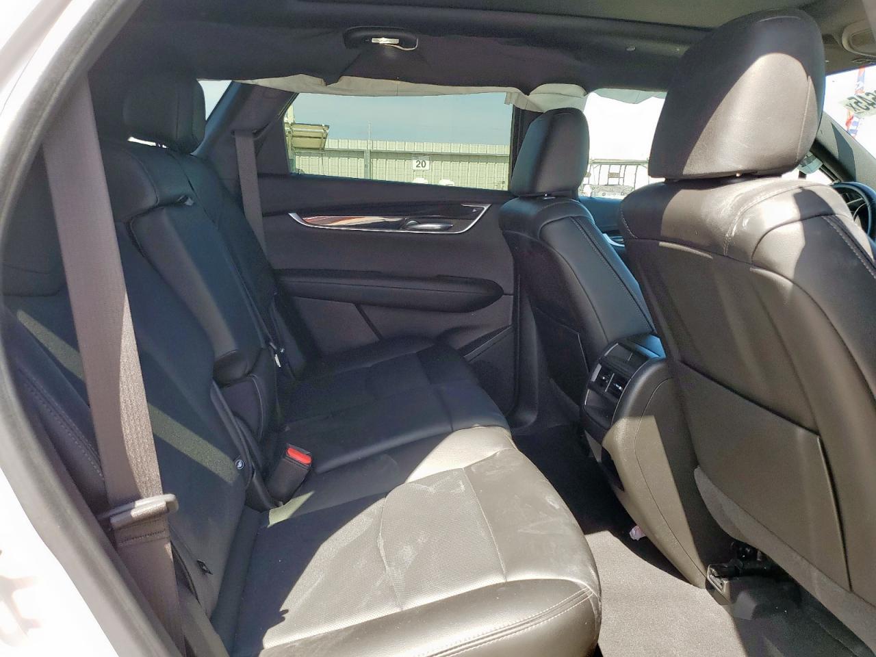 2022 Cadillac Xt5 Premium Luxury VIN: 1GYKNCR41NZ131887 Lot: 63090645