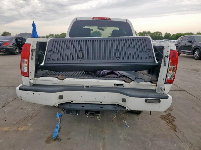  NISSAN FRONTIER 2018 White