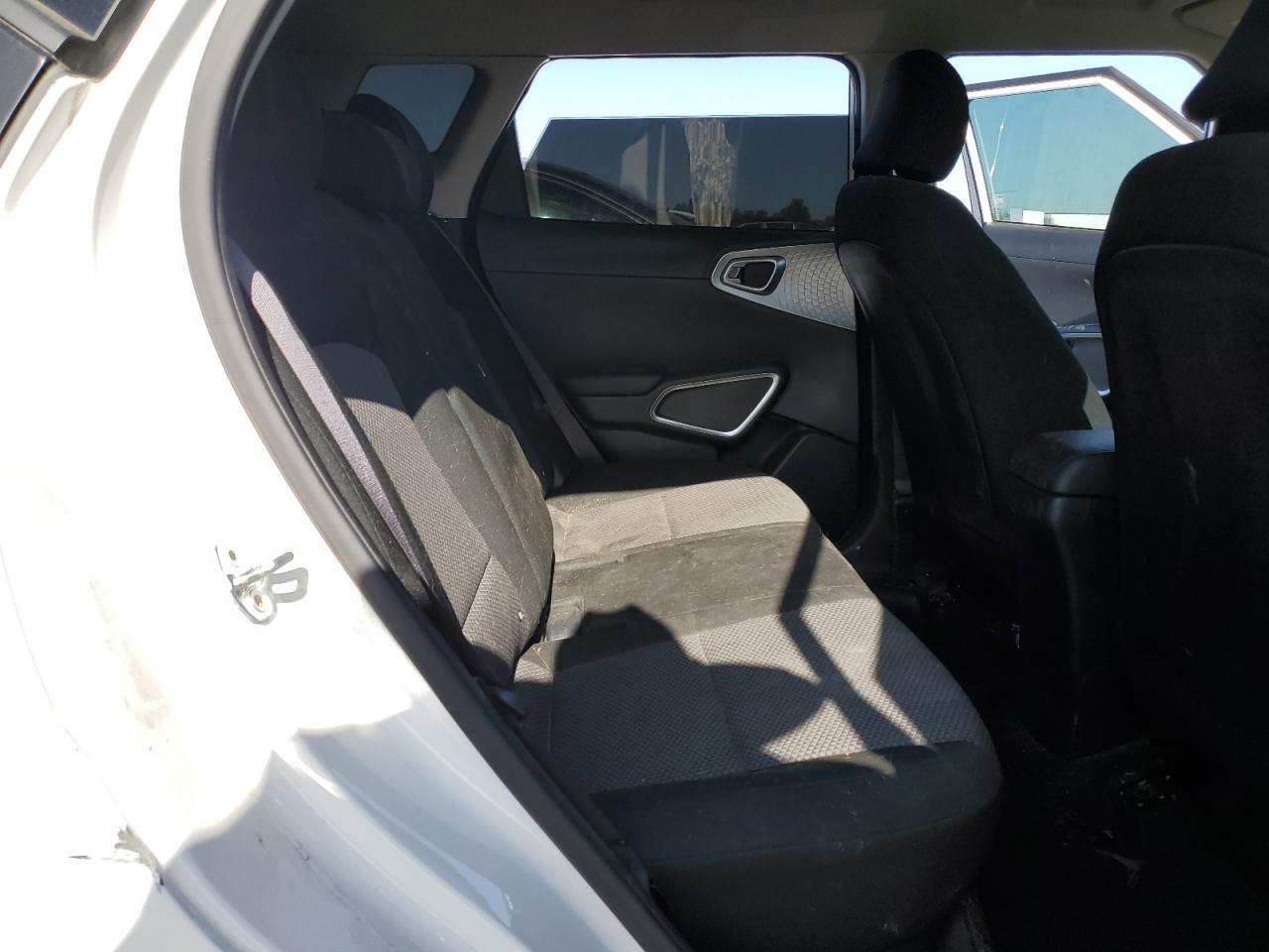 2020 Kia Soul Lx VIN: KNDJ23AU8L7068172 Lot: 60698435