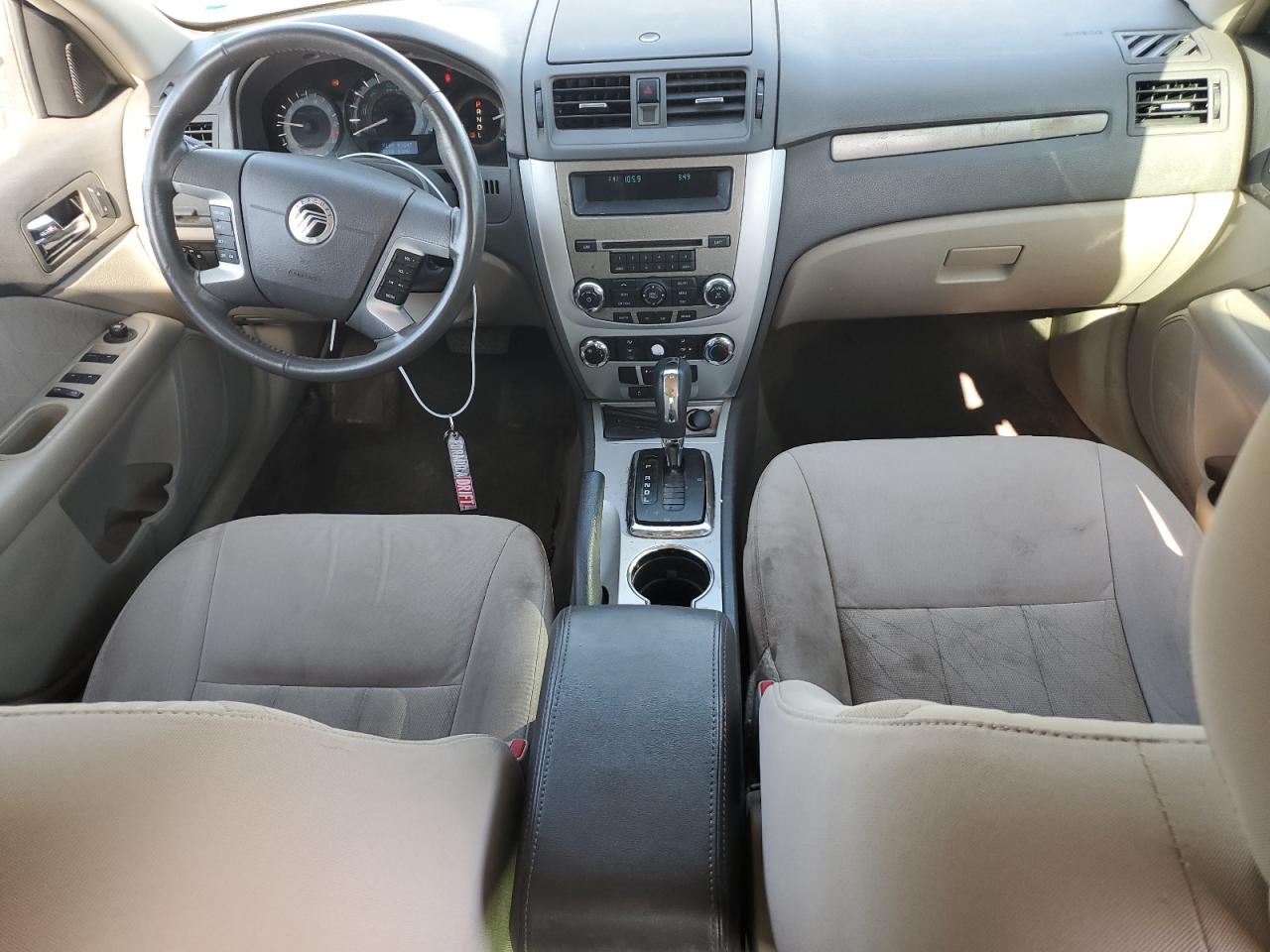 2010 Mercury Milan VIN: 3MEHM0HA0AR615944 Lot: 60977155