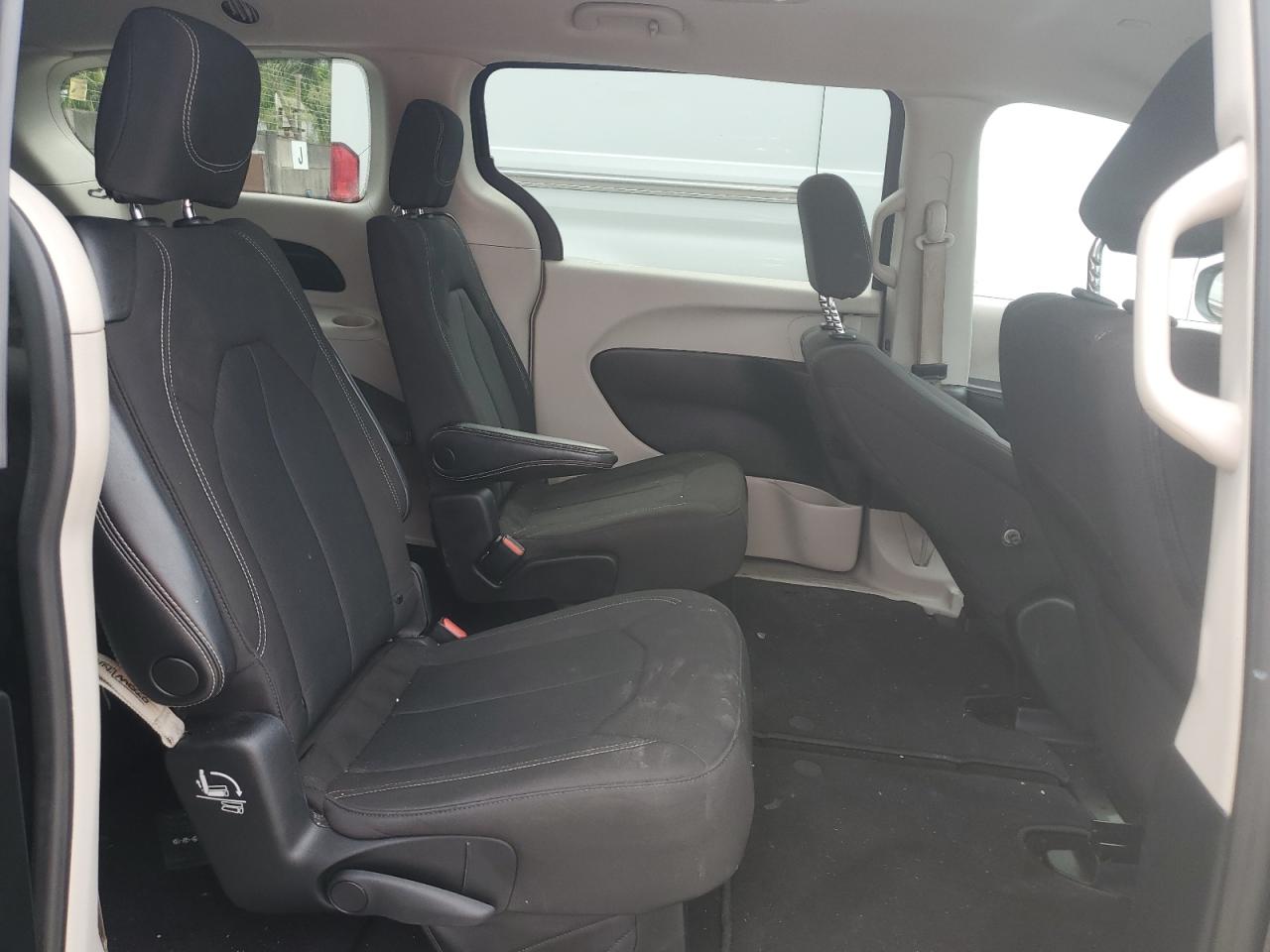 2022 Chrysler Voyager Lx VIN: 2C4RC1CG7NR235683 Lot: 60618305