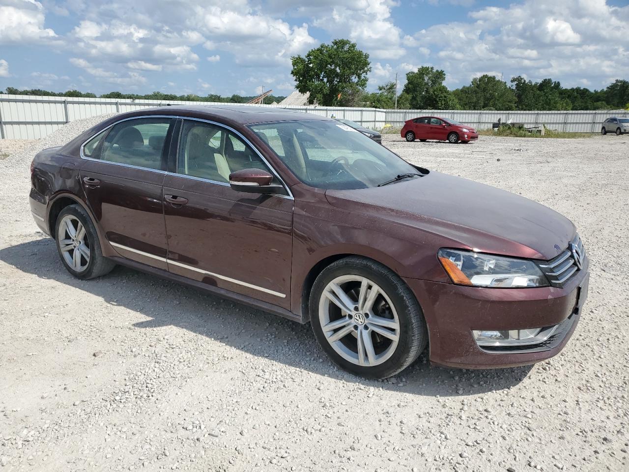 VOLKSWAGEN PASSAT 2013 VIN 1VWCN7A38DC110716 zdjęcie 4