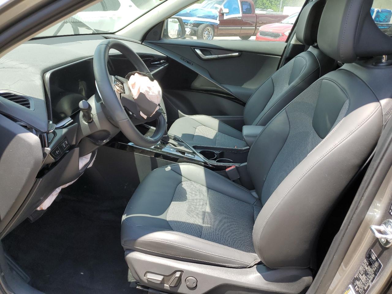 2024 Kia Niro Ex VIN: KNDCR3LE8R5156735 Lot: 62310195