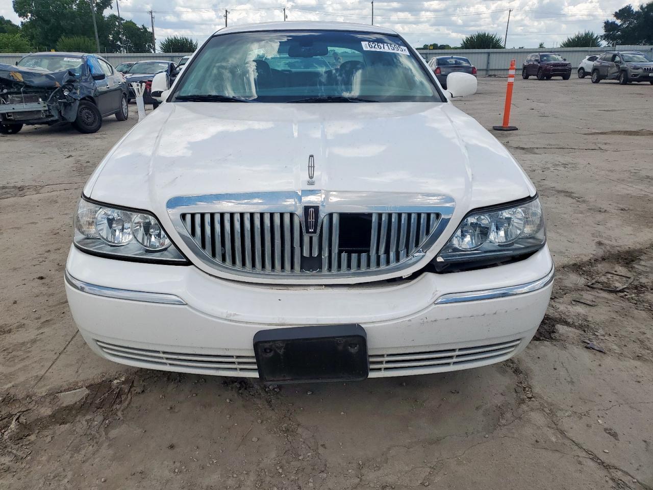 LINCOLN TOWNCAR 2007 VIN 1LNHM82V97Y629259 photo 5