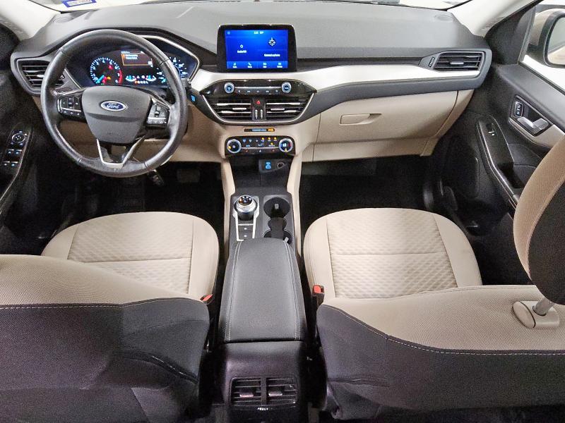  FORD ESCAPE 2021 Золотой