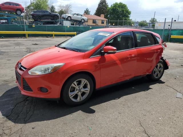Hatchbacks FORD FOCUS 2014 Red