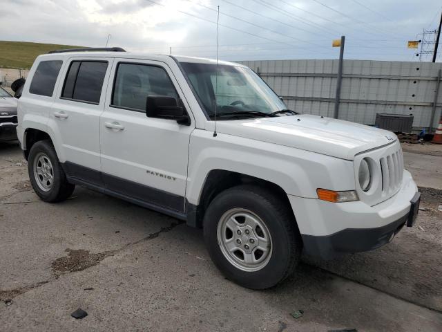  JEEP PATRIOT 2015 Белы