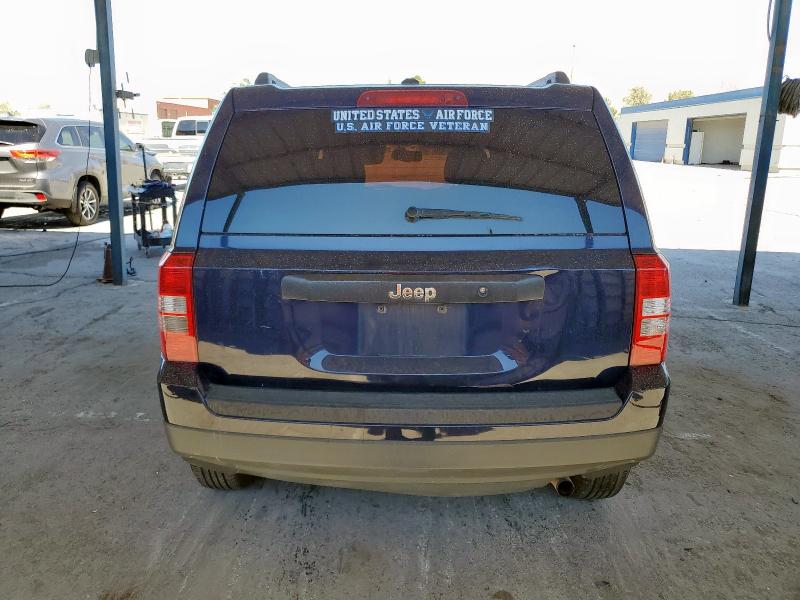  JEEP PATRIOT 2016 Granatowy