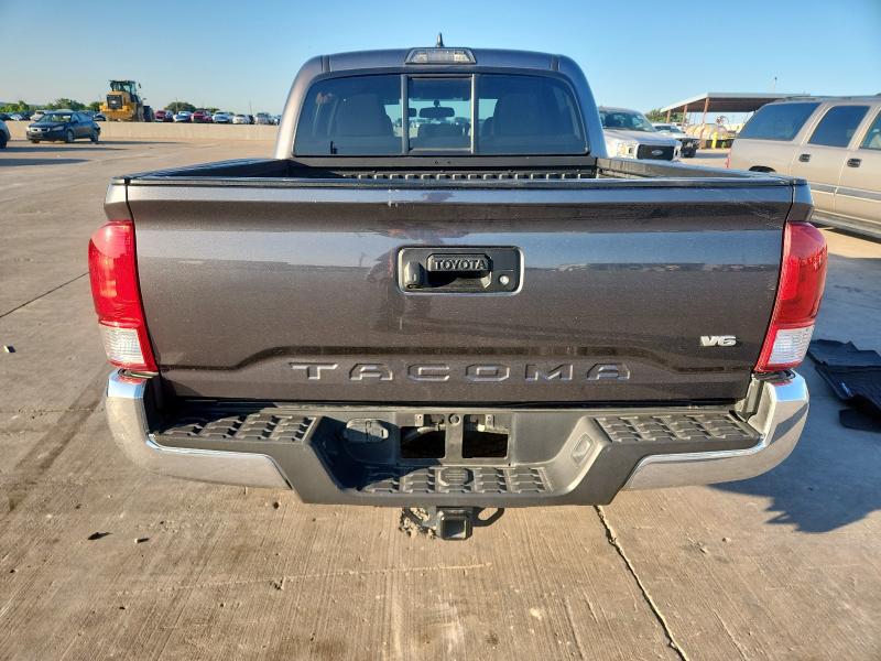  TOYOTA TACOMA 2017 Серый