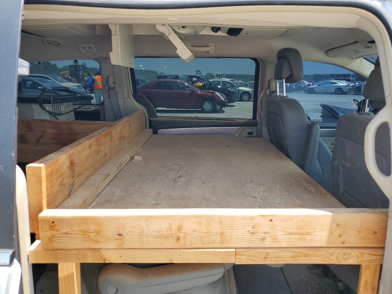 2011 Volkswagen Routan Se VIN: 2V4RW3DG2BR717187 Lot: 62427815