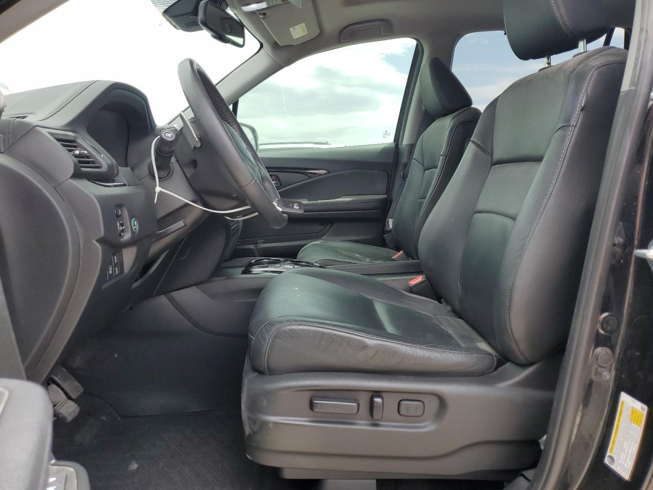 2018 Honda Pilot Touring VIN: 5FNYF5H99JB002768 Lot: 60540525