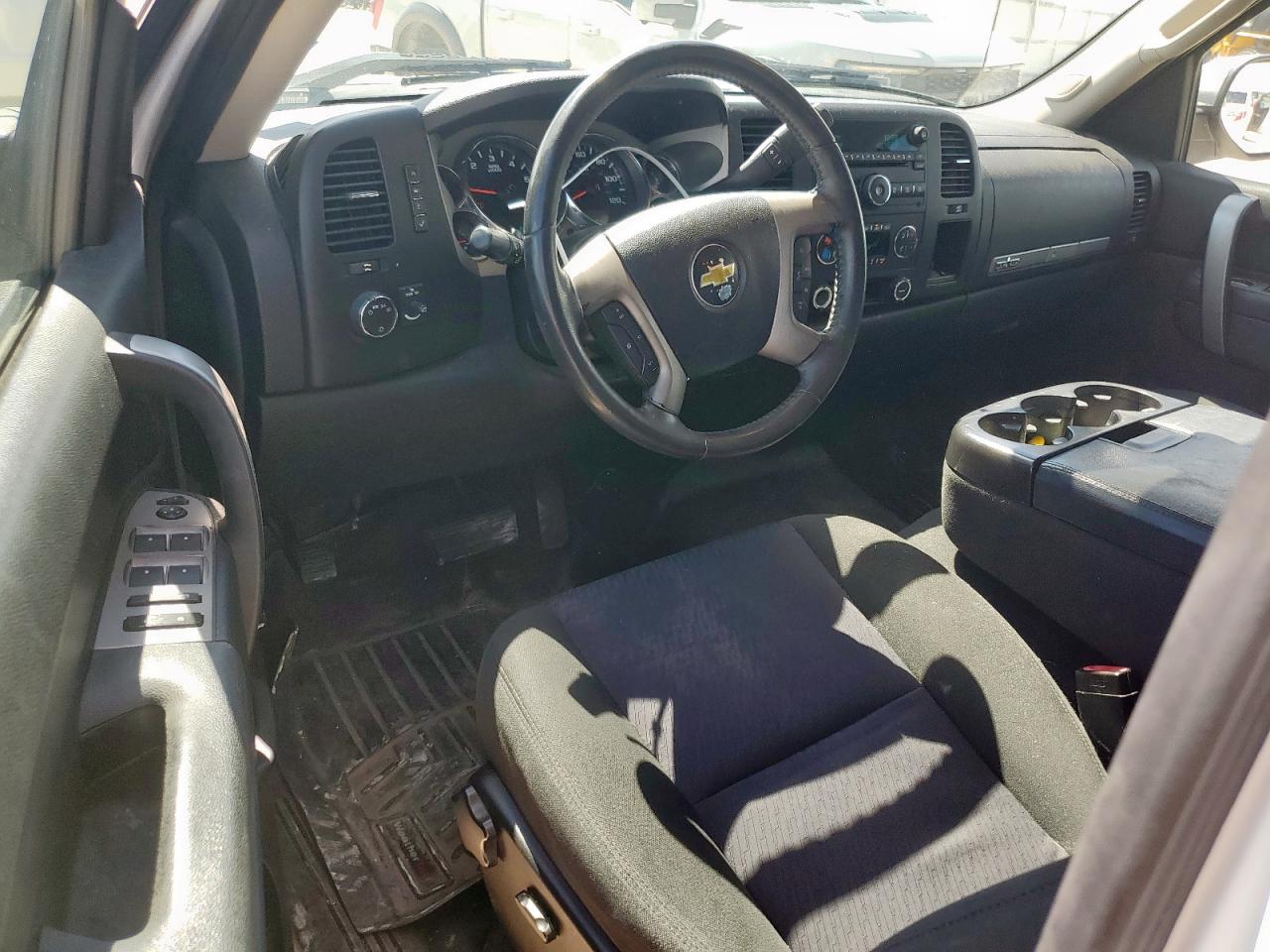 2010 Chevrolet Silverado C1500 Lt VIN: 1GCSCSE01AZ295627 Lot: 62350495