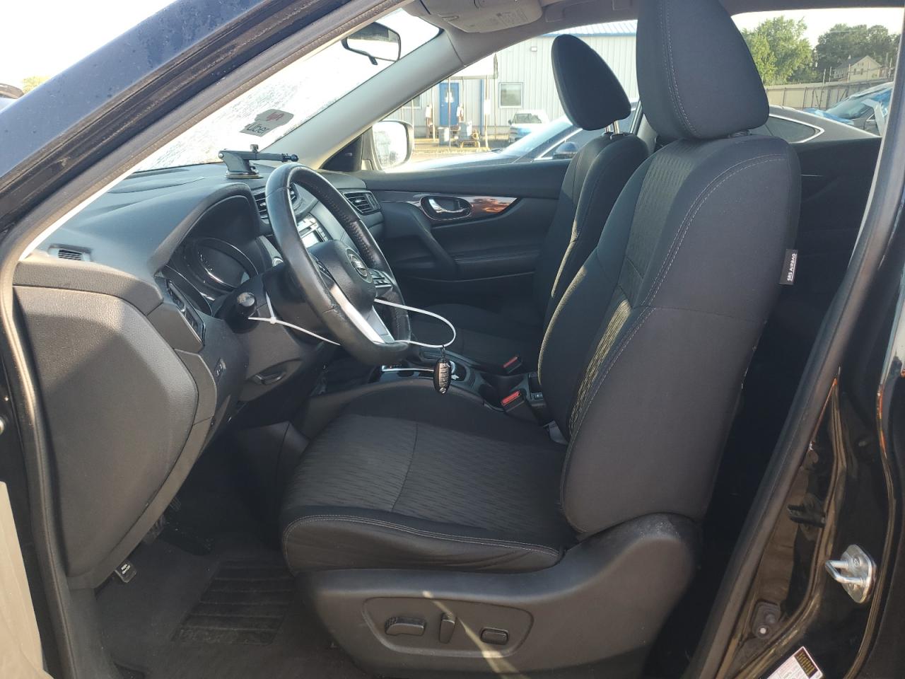 5N1AT2MV4JC753863 NISSAN ROGUE 2018
