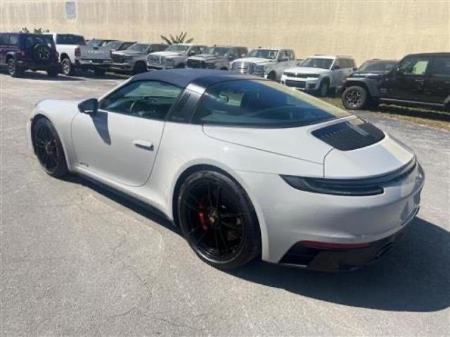  PORSCHE 911 2024 Gray