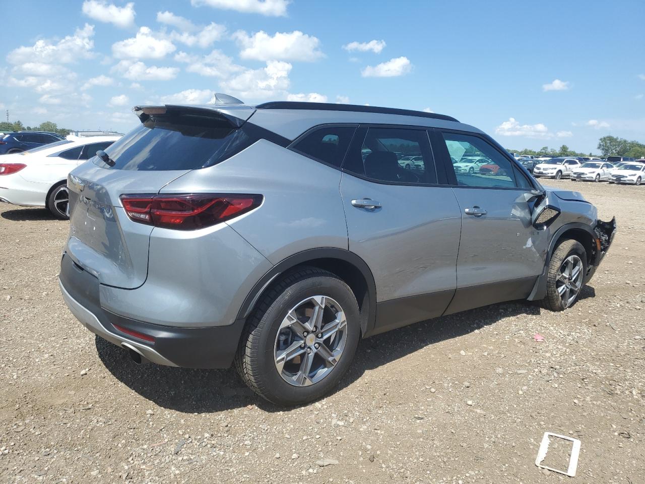 CHEVROLET BLAZER 2023 VIN 3GNKBDR43PS161131 zdjęcie 3