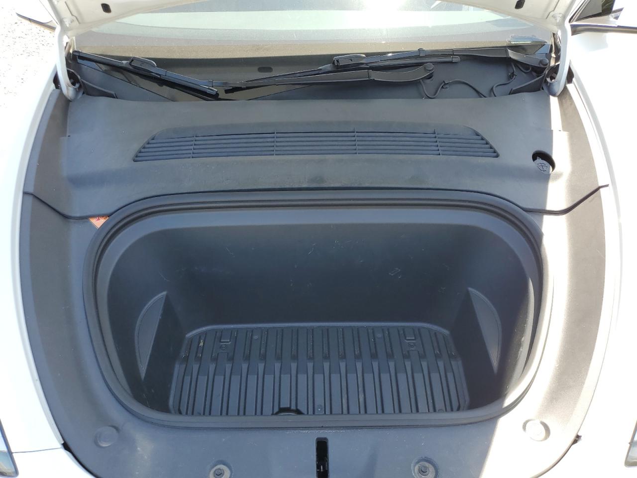2021 Tesla Model Y VIN: 5YJYGAEE4MF239504 Lot: 62192435