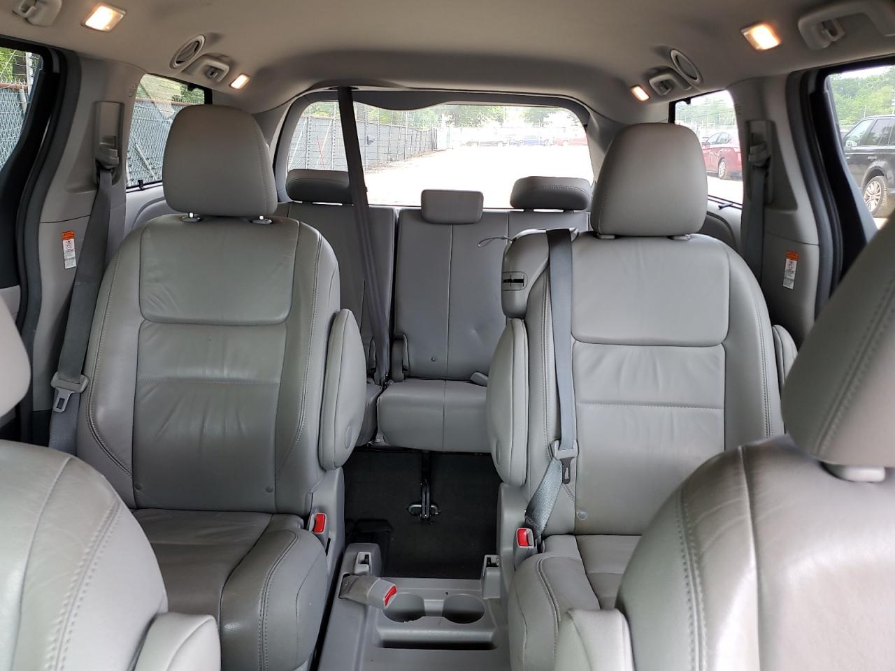 5TDYK3DC8GS741183 TOYOTA All Models 2016