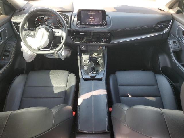  NISSAN ROGUE 2021 Srebrny