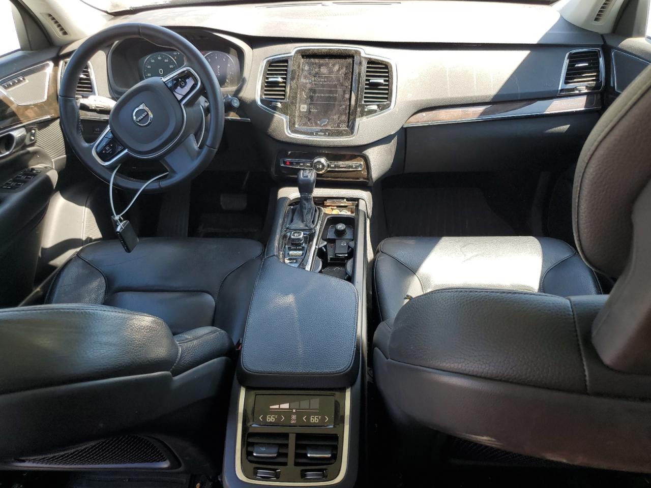 2017 Volvo Xc90 T6 VIN: YV4A22PK3H1186735 Lot: 61821925