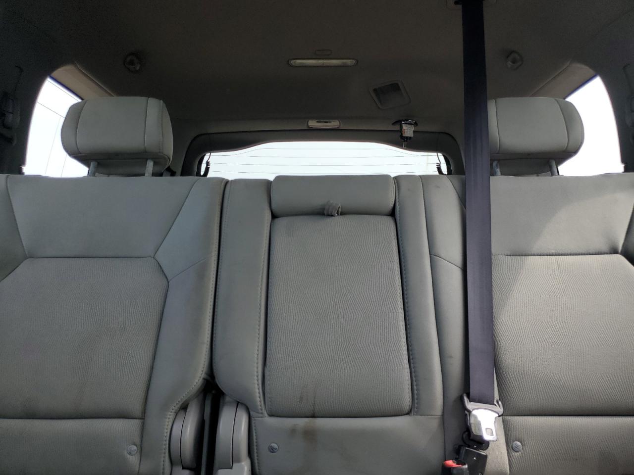 2011 Honda Pilot Lx VIN: 5FNYF4H26BB014018 Lot: 51043965