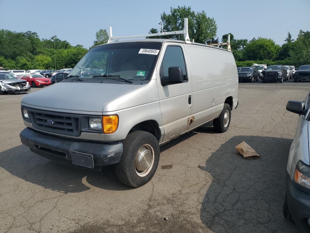 2003 Ford Econoline E350 Super Duty Van na sprzedaż w New Britain, CT - Minor Dent/Scratches