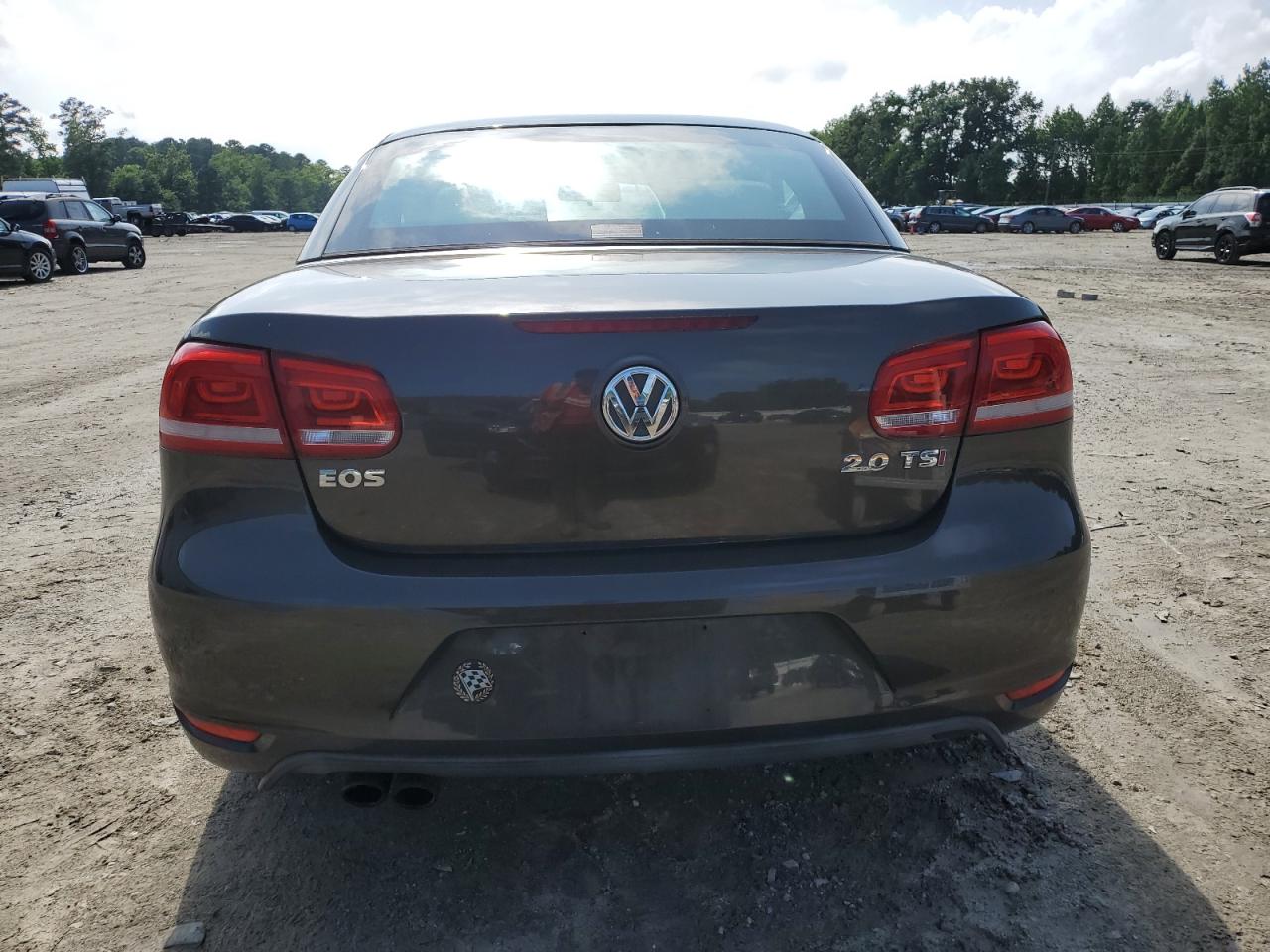 2015 Volkswagen Eos Komfort VIN: WVWBW8AH2FV002371 Lot: 61333255