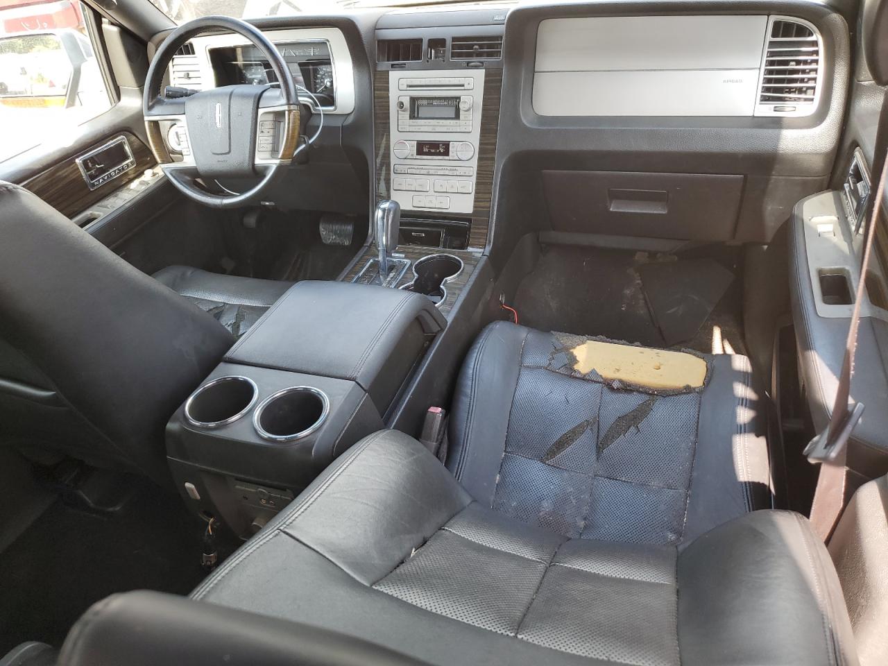 2010 Lincoln Navigator VIN: 5LMJJ2J58AEJ04949 Lot: 62190445