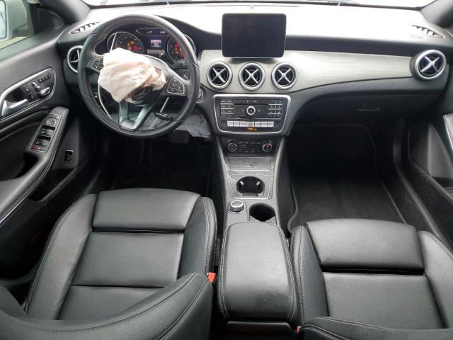  MERCEDES-BENZ CLA-CLASS 2018 Srebrny