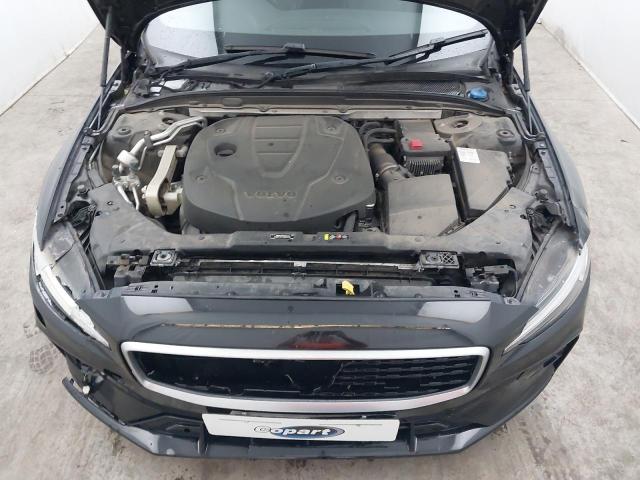 2019 VOLVO V60 R-DESI