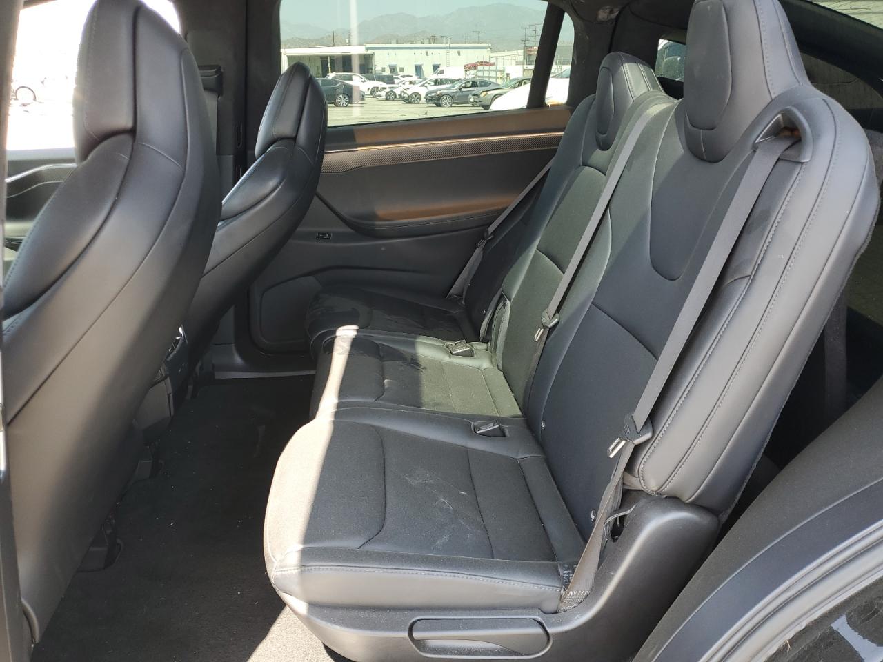 2018 Tesla Model X VIN: 5YJXCDE47JF081218 Lot: 61860705