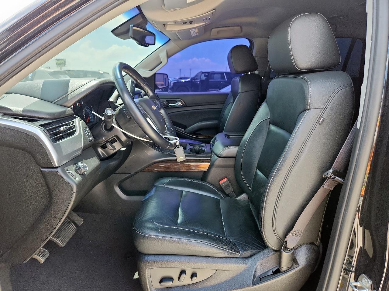 2019 Chevrolet Tahoe C1500 Lt VIN: 1GNSCBKC0KR396861 Lot: 61876615