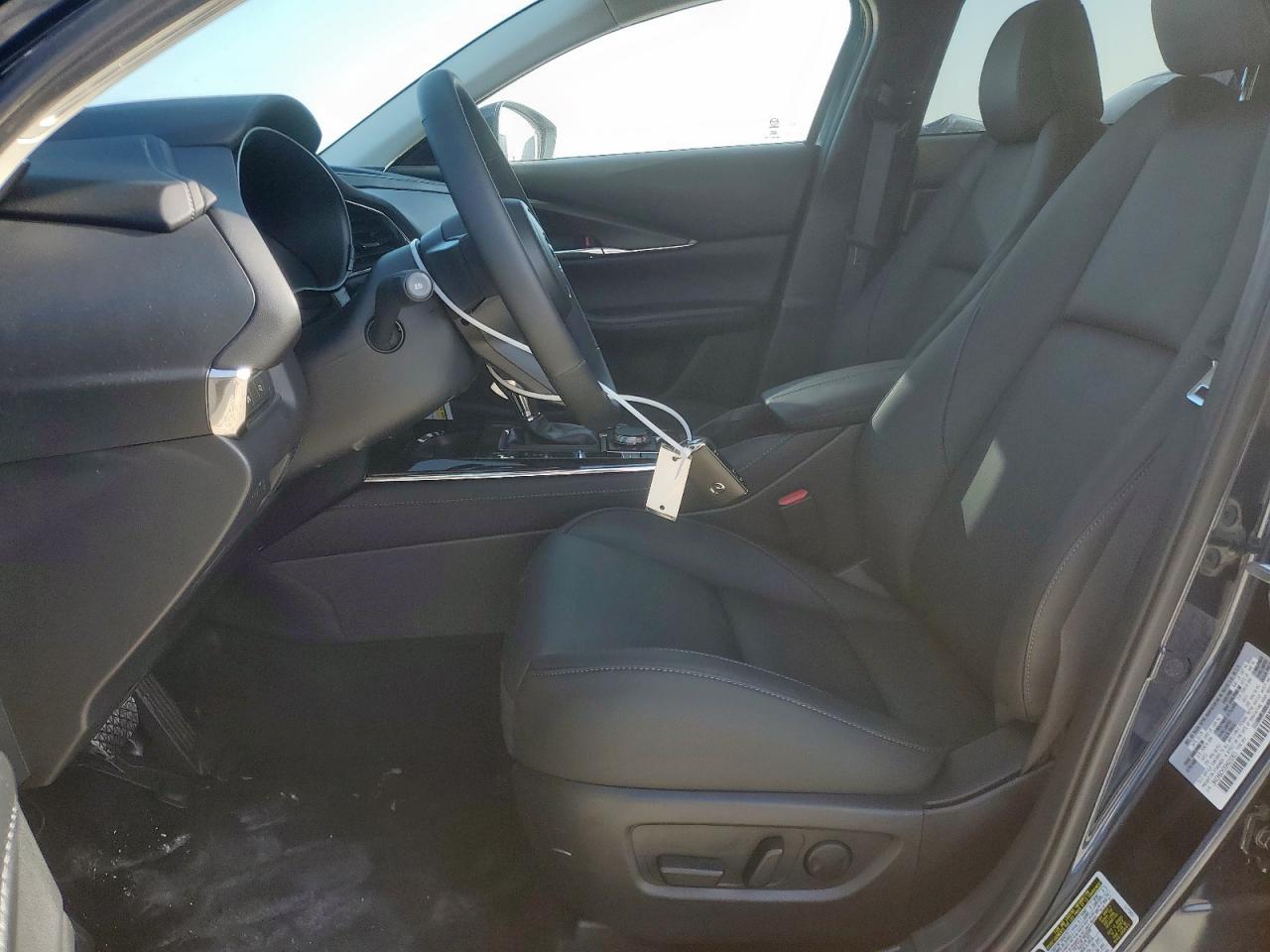 2025 Mazda Cx-30 Preferred VIN: 3MVDMBCM3SM829353 Lot: 62991005