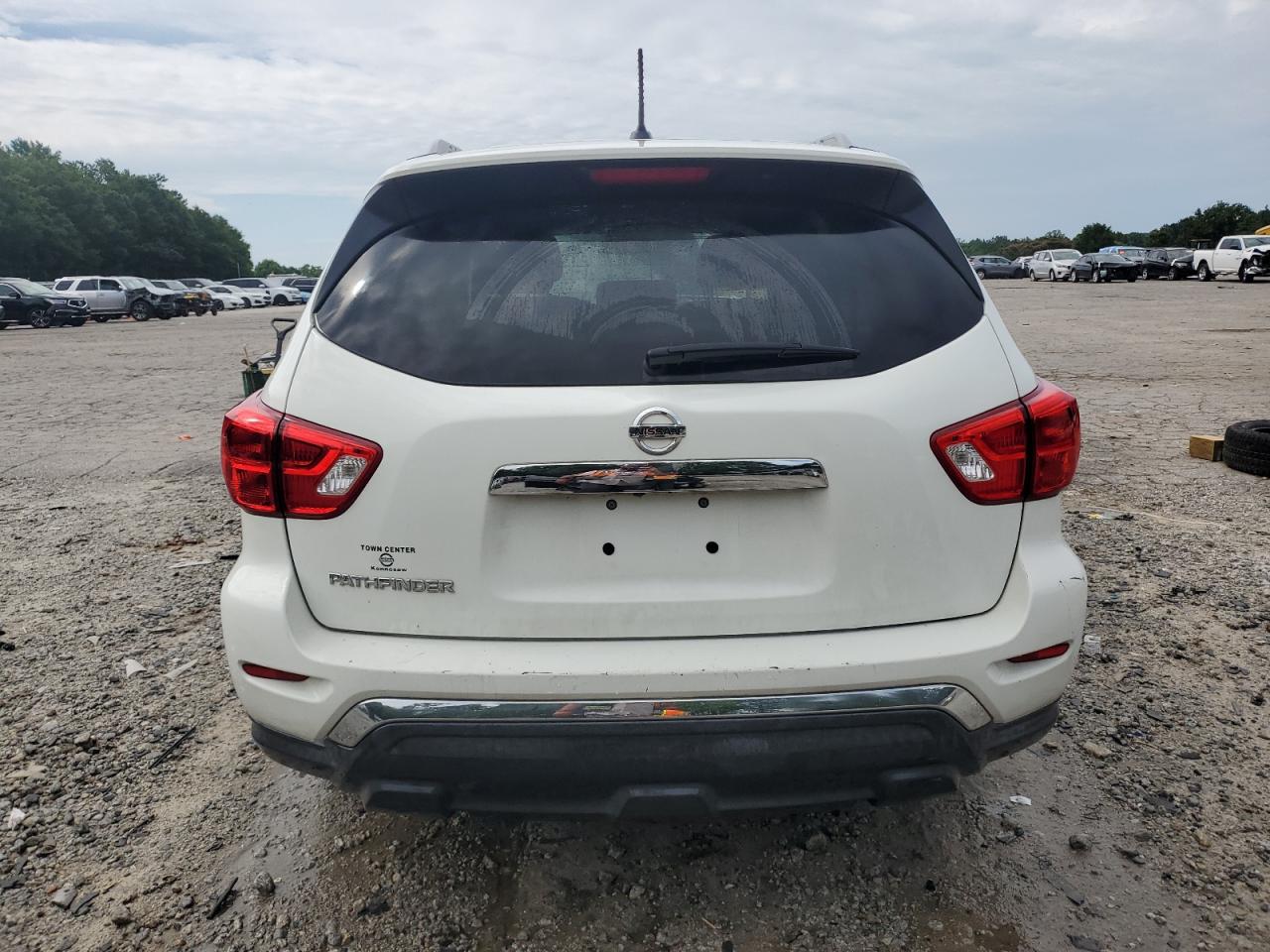 2018 Nissan Pathfinder S VIN: 5N1DR2MN0JC650371 Lot: 61828215
