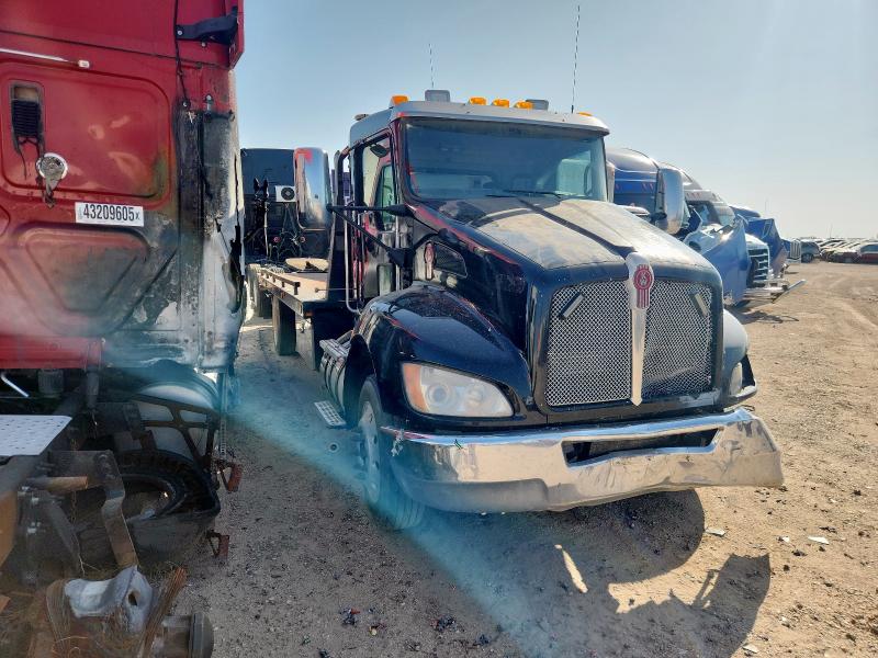 2017 Kenworth T370 Rollback Truck