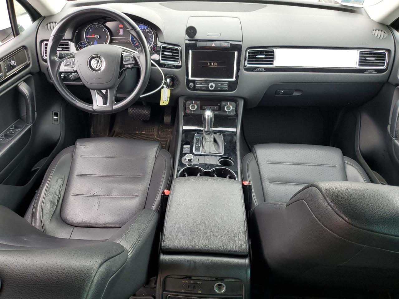 2011 Volkswagen Touareg V6 Tdi VIN: WVGFK9BP6BD001695 Lot: 60738065