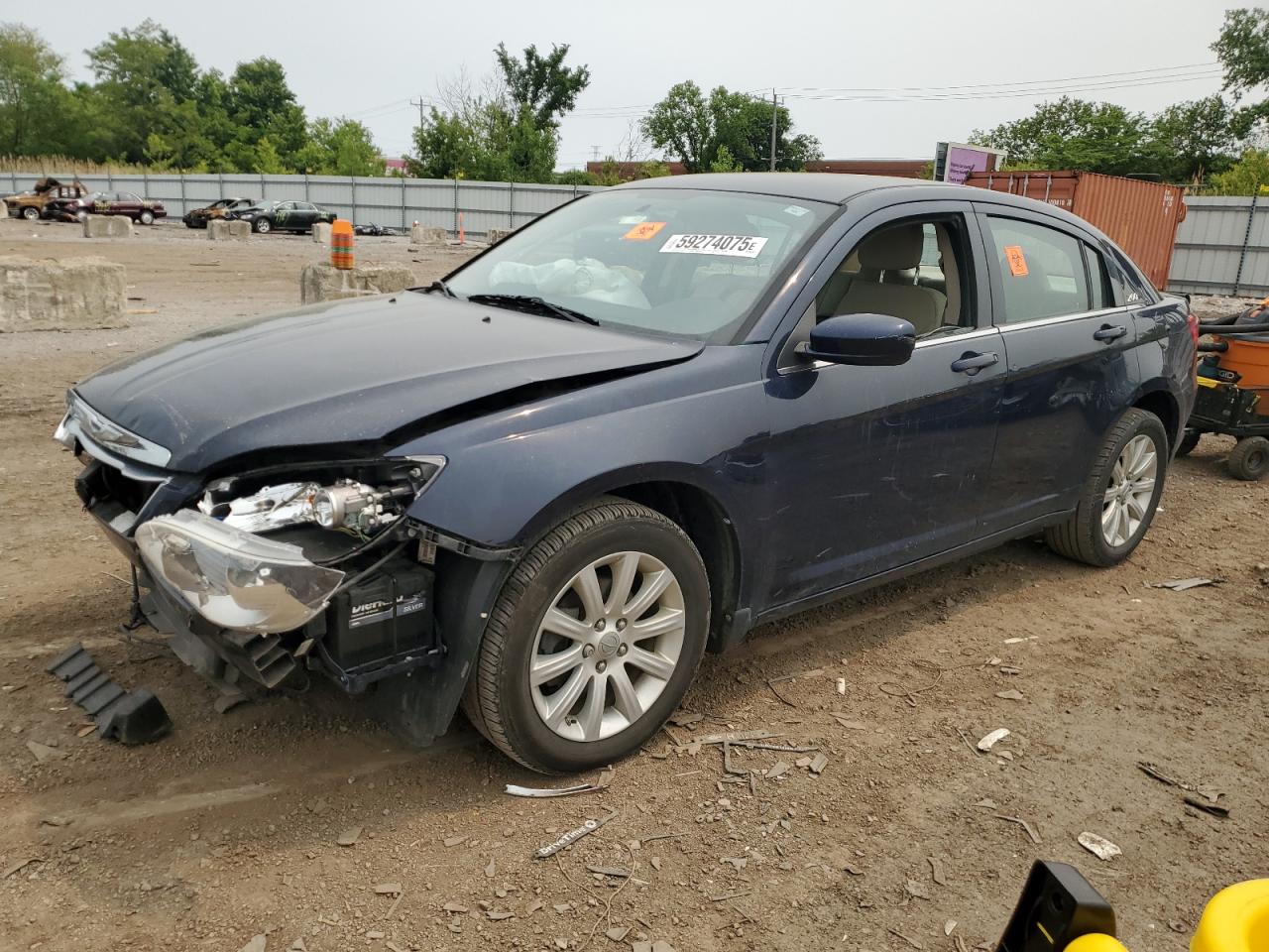 2013 Chrysler 200 Touring للبيع في Chicago Heights، IL - Front End