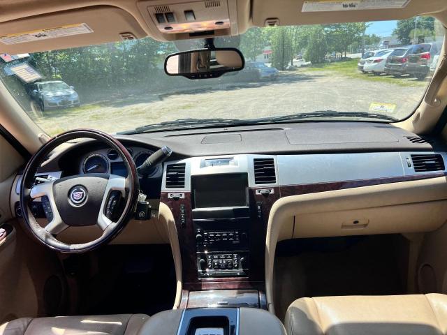 2012 CADILLAC ESCALADE LUXURY  