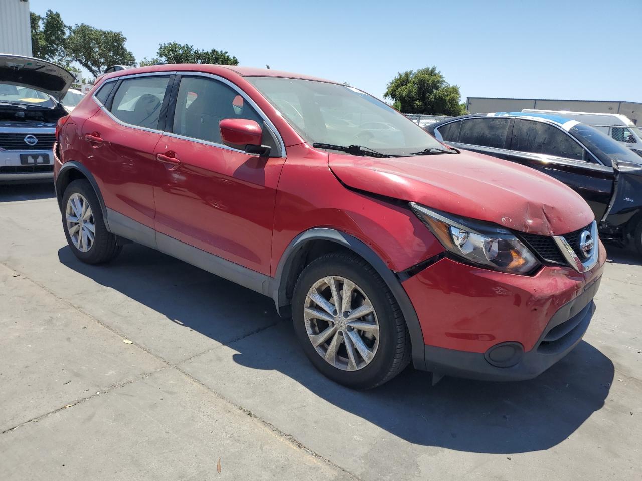 JN1BJ1CP2HW029905 NISSAN ROGUE 2017