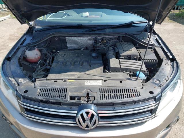 2015 VOLKSWAGEN TIGUAN MAT