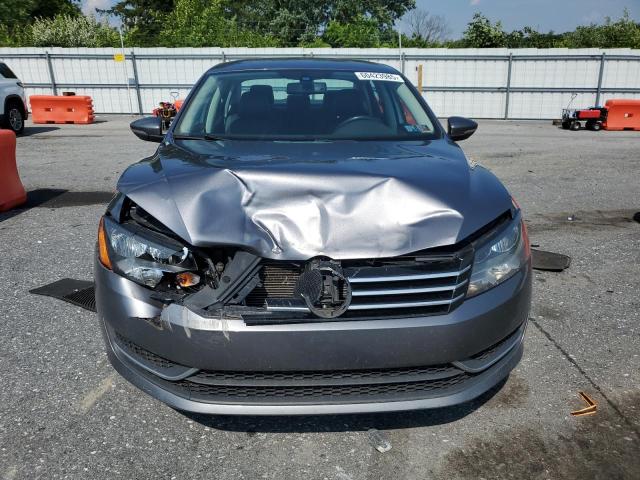 Sedans VOLKSWAGEN PASSAT 2012 Silver