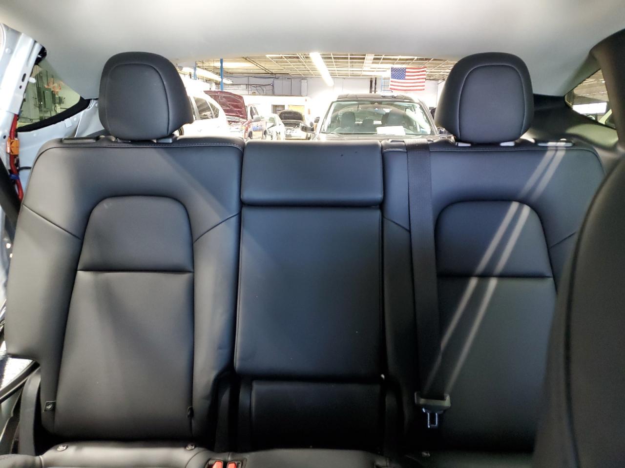 TESLA MODEL Y 2024 VIN 7SAYGDEDXRF210303 фото 10