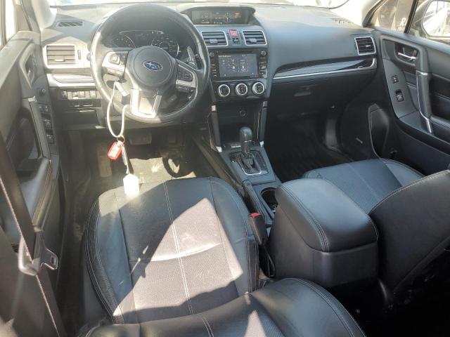  SUBARU FORESTER 2017 Сріблястий