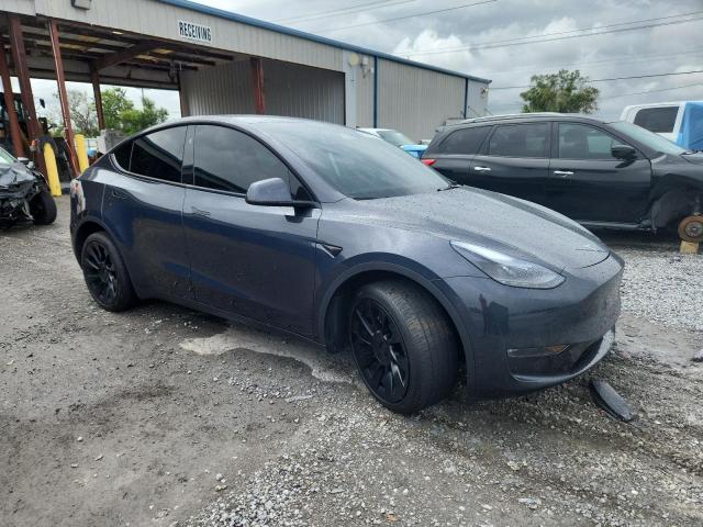  TESLA MODEL Y 2024 Szary