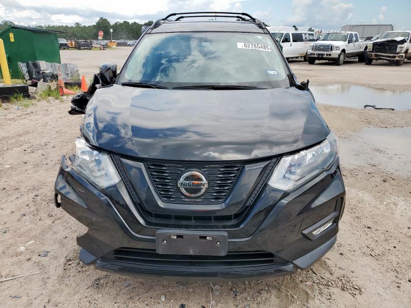 NISSAN ROGUE 2018 Czarny
