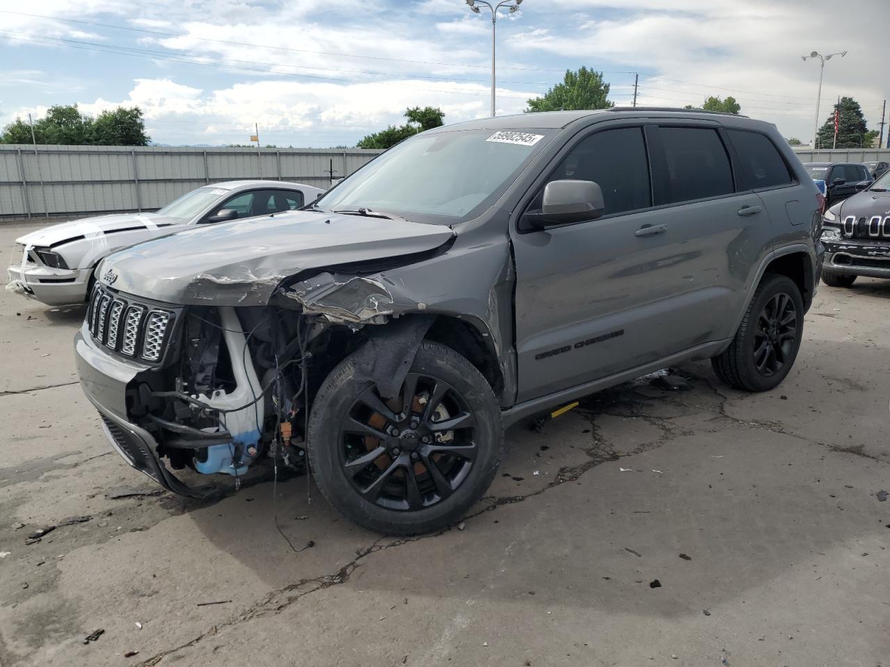 2020 Jeep Grand Cherokee Laredo for Sale in Littleton, CO - Front End