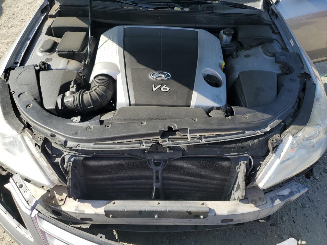2010 Hyundai Genesis 3.8L VIN: KMHGC4DE0AU092347 Lot: 61107745