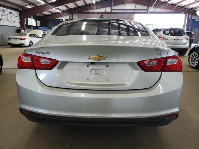 Sedans CHEVROLET MALIBU 2016 Srebrny