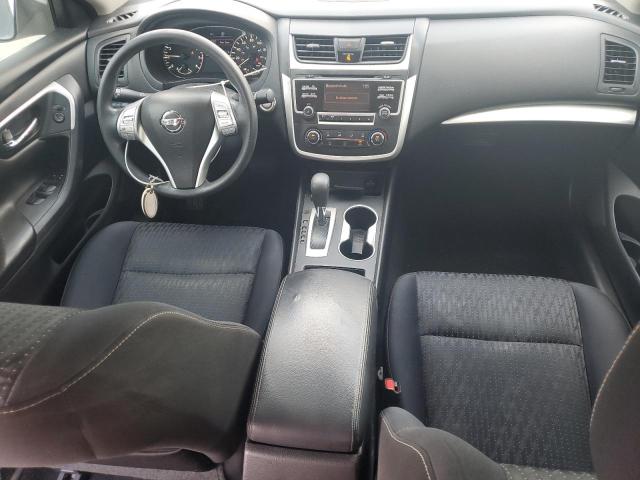 Sedans NISSAN ALTIMA 2016 Biały